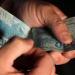 Mercado financeiro eleva projeção de inflação para 4,31% em 2024, aponta Boletim Focus do BC.