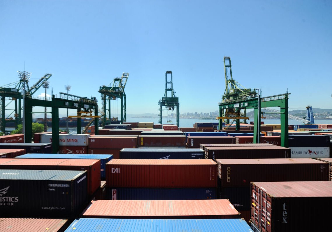 Brasil e EUA agendam reunião para reverter taxações que atingem US$ 6,6 bilhões em exportações