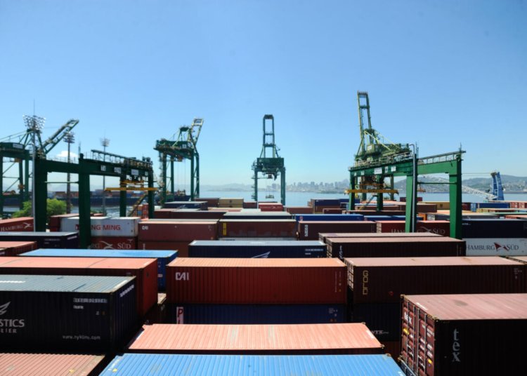 Brasil e EUA agendam reunião para reverter taxações que atingem US$ 6,6 bilhões em exportações