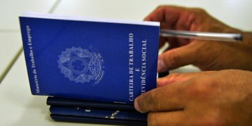 Brasil gera 58,5 mil empregos formais em julho e registra menor saldo desde 2020