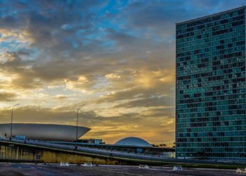 Câmara aprova redução de impostos sobre combustíveis com impacto fiscal de R$ 5 bilhões