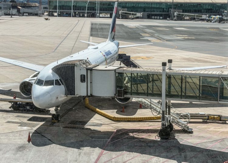 Câmara dos Deputados aprova novas regras para transferência e venda de milhas aéreas
