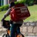 Desigualdades estruturais definem o acesso de jovens brasileiros ao mercado de trabalho