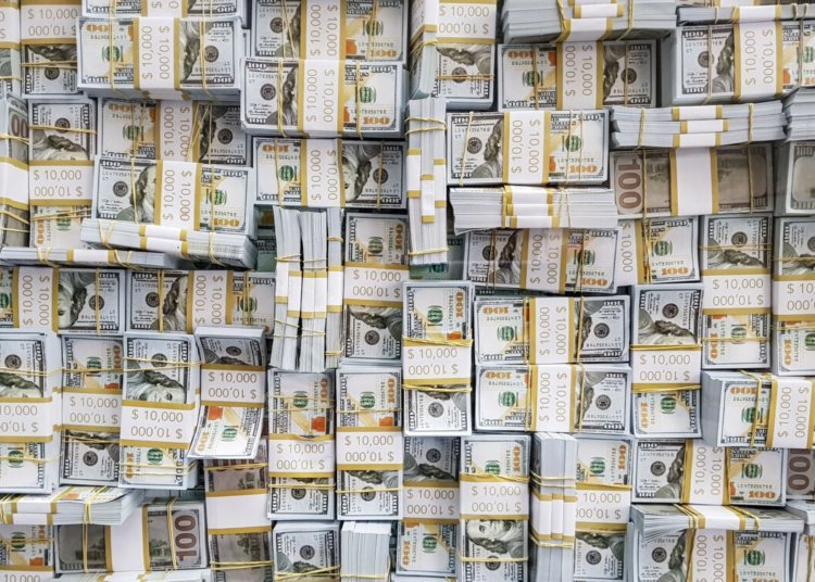 Dólar recua 1% e fecha a R$ 5,14 com melhora de indicadores globais e Ibovespa em alta