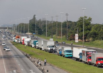 Governo federal sanciona lei que bloqueia frete rodoviário abaixo do piso mínimo no país