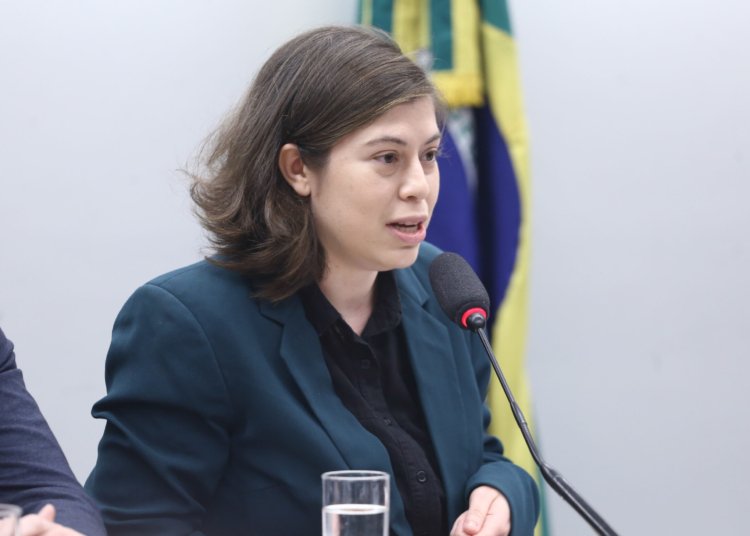 Inteligência artificial ameaça 80% do faturamento do jornalismo e coloca empregos em risco