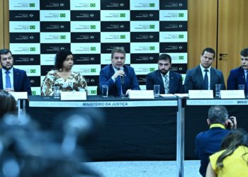 Polícia Civil do DF cumpre 8 mandados contra grupo que planejava ataques a prédios públicos
