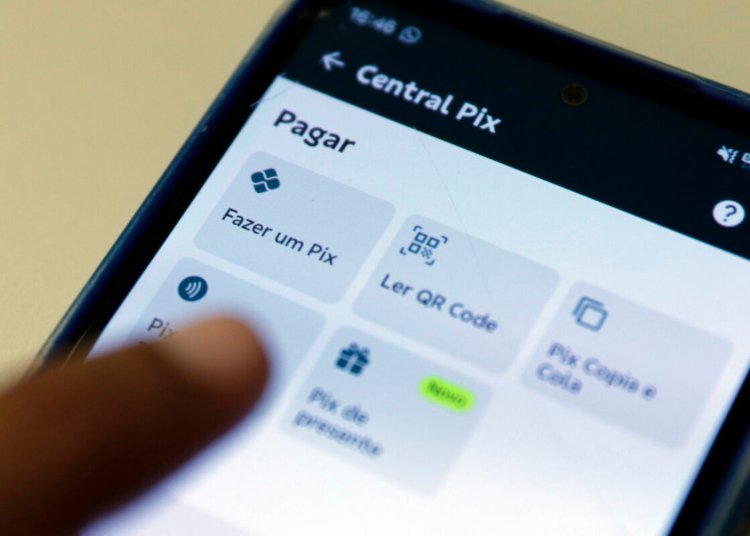 Sistema Pix apresenta falha nacional e interrompe pagamentos em 12 instituições financeiras