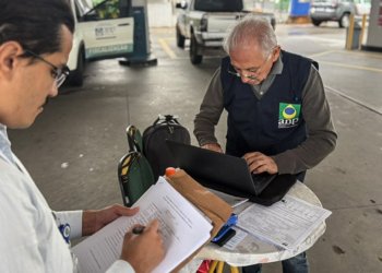 ANP multa distribuidoras em R$ 200 milhões por margens de lucro abusivas em combustíveis