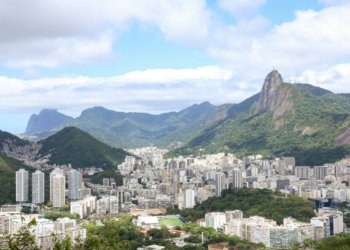 Cidade das Artes recebe 15 mil jovens para evento sobre carreira e formação profissional