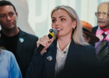 Clariana Barão propõe rede nacional de proteção a mulheres e crianças em plano de governo