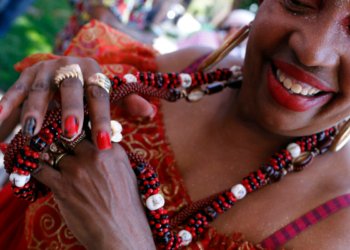 Eleitores de religiões de matriz africana apontam exclusão em campanhas de 2026