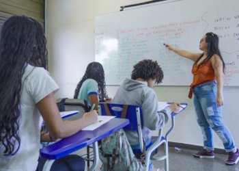 GDF mantém aulas em escolas privadas que não funcionam como locais de votação nas eleições