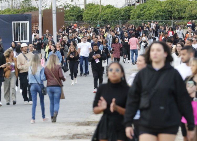 Governo proíbe cambismo digital e exige acesso gratuito à água em grandes eventos no Brasil