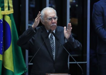 José Sarney é internado com pneumonia em São Luís aos 96 anos