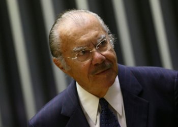 José Sarney mantém quadro de saúde estável após internação por pneumonia em São Paulo