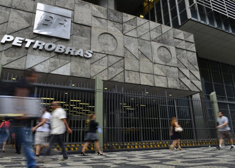 Petrobras fecha contrato de 22 anos para importar 800 mil toneladas anuais de GNL dos EUA