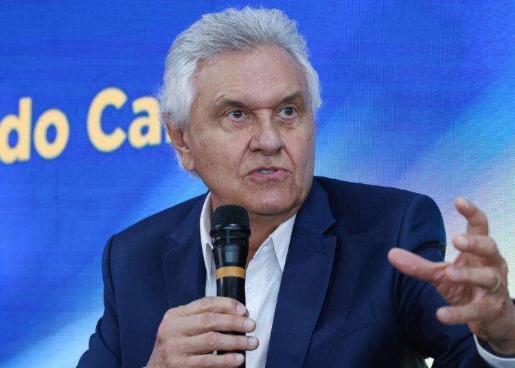 Ronaldo Caiado é diagnosticado com pneumonia após internação hospitalar em São Paulo