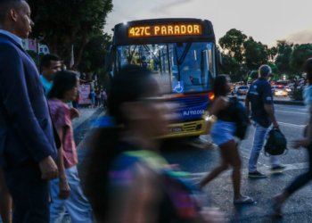 Solidão e esgotamento mental afastam 30 milhões de brasileiros das urnas nas eleições