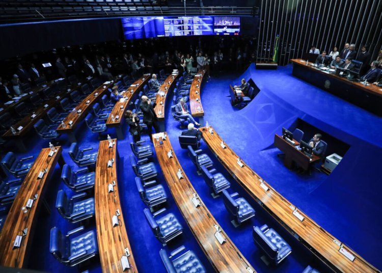 Eleição para o Senado exige atenção redobrada do eleitor na hora de registrar o voto
