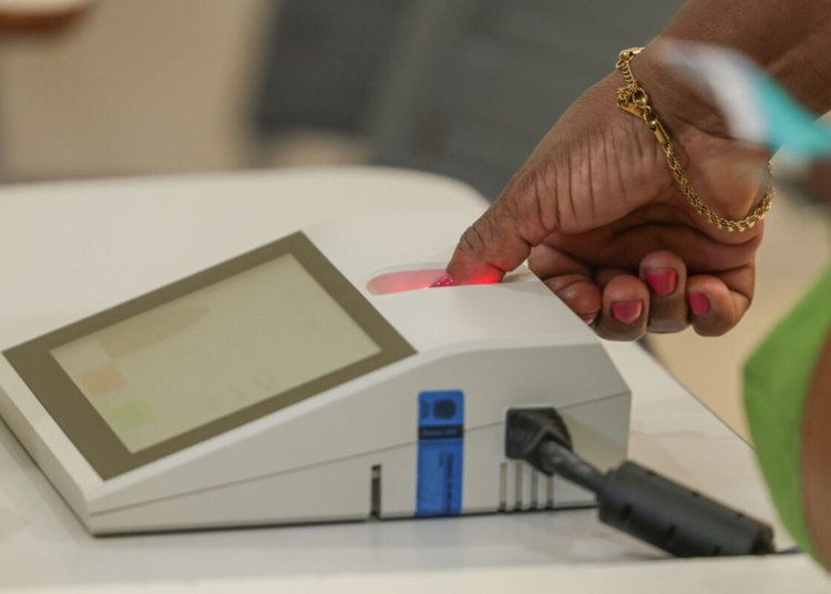 Eleições definem governadores, senadores e deputados federais em todo o Brasil