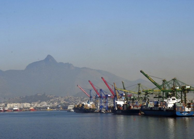 Governo reduz estimativa de superávit comercial para 2026 em US$ 5,6 bilhões
