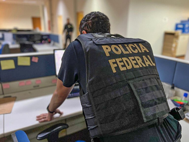 PF apreende R$ 30 milhões em espécie e abre 1,2 mil inquéritos por crimes eleitorais em 2026