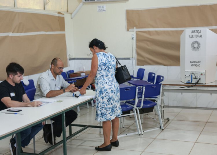 Sete unidades da federação definem governadores em segundo turno no dia 25 de outubro