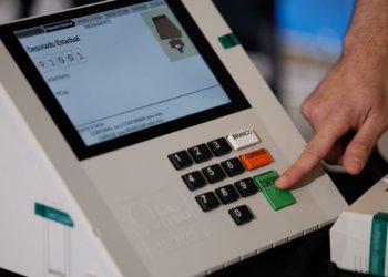 TSE define ordem de votação nas eleições de 2026 com seis cargos na urna eletrônica